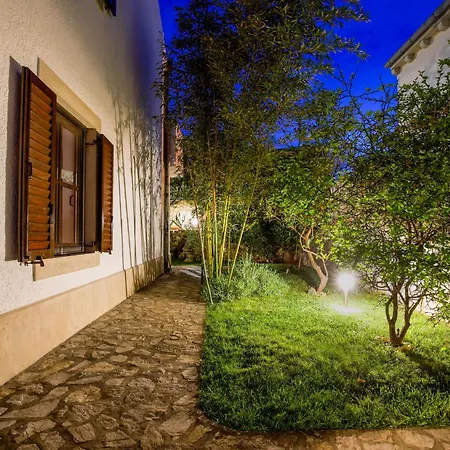 Adriatic Tatil Evi *